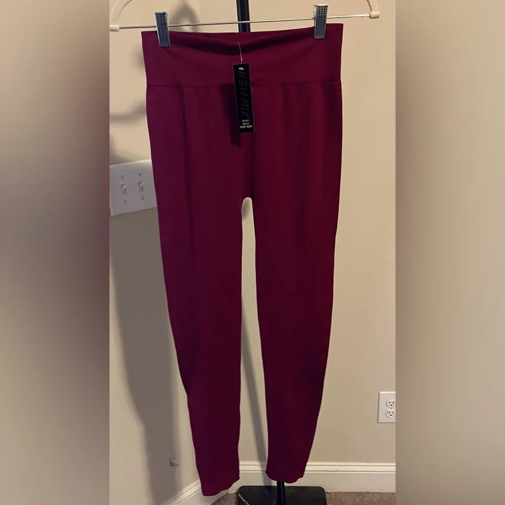 New Mix Burgundy Zip-Up Hoodie and Leggings Set. . One Size - Picture 3 of 4